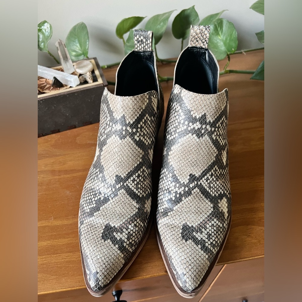 Dolce Vita Snake Print Booties Size 8 - Picture 7 of 10